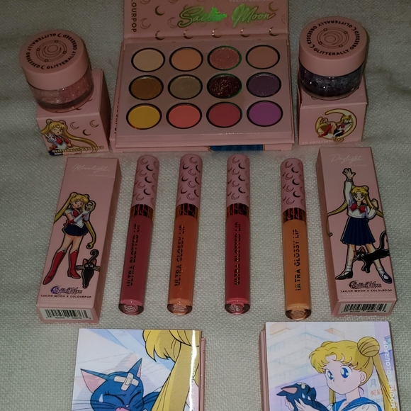 COSMETIC BUNDLE(DISNEY SAILOR MOON) - Picture 3 of 16